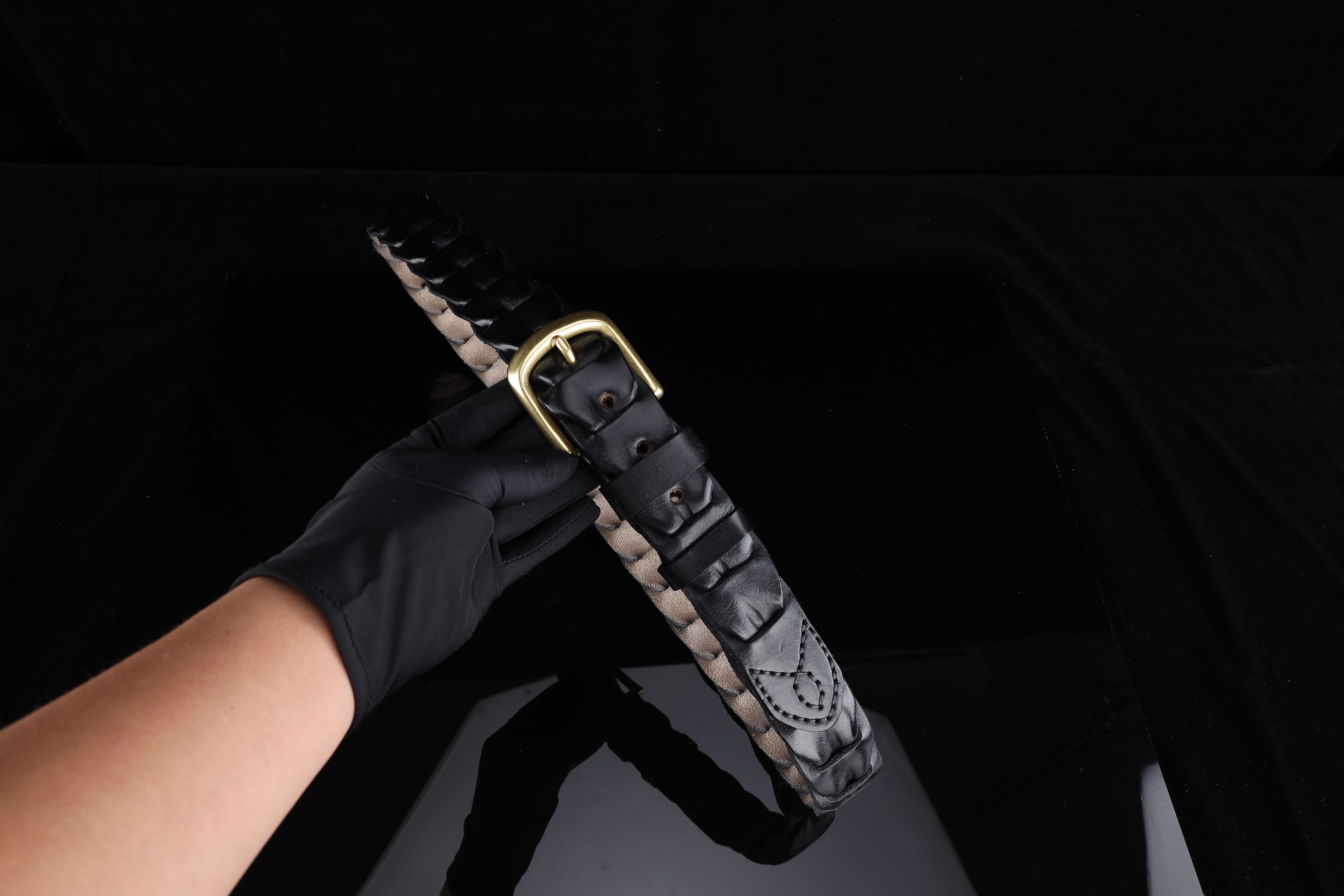 Sculpted Leather Belt